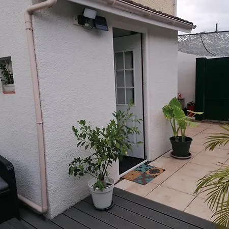 Apartamento T2 Avec Cour